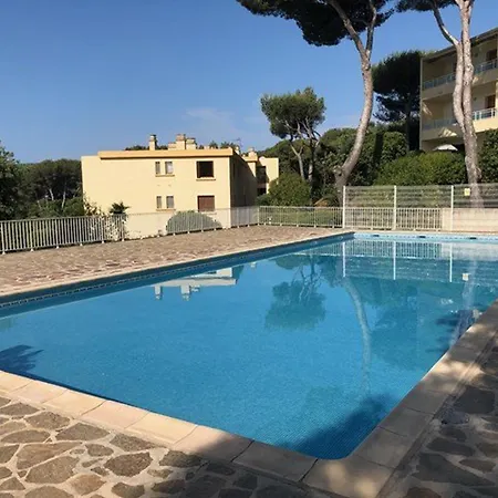 Διαμέρισμα T2 Avec Terrasse, Clim Et Garage A Bormes-les-mimosas, 2 Piscines, Proche Et Calme - Fr-1-251-542 *