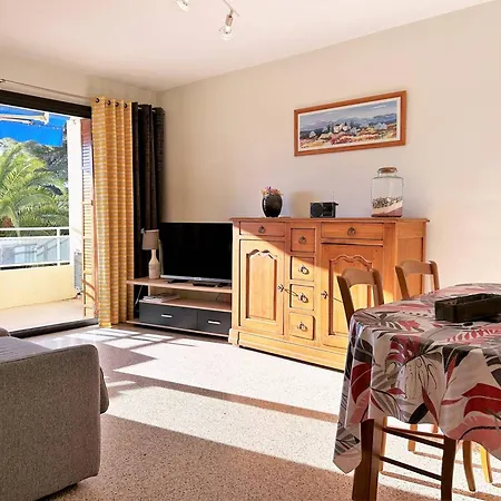 T2 Avec Terrasse, Clim Et Garage A Bormes-les-mimosas, 2 Piscines, Proche Et Calme - Fr-1-251-542