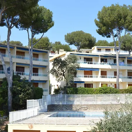 T2 Avec Terrasse, Clim Et Garage A Bormes-les-mimosas, 2 Piscines, Proche Et Calme - Fr-1-251-542 * Bormes-les-Mimosas